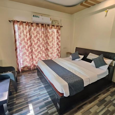 Anant Villa & Resorts Нагаон Екстер'єр фото