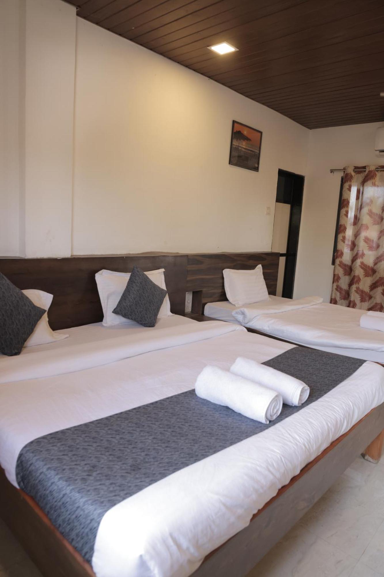 Anant Villa & Resorts Нагаон Екстер'єр фото